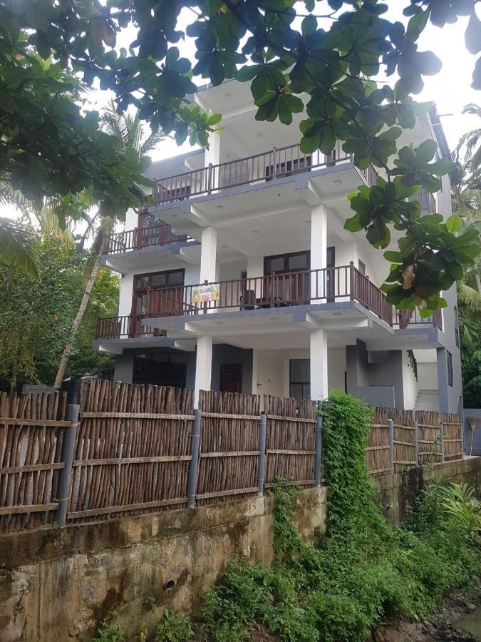 Waves Hiri Hotel Dikwella Luaran gambar