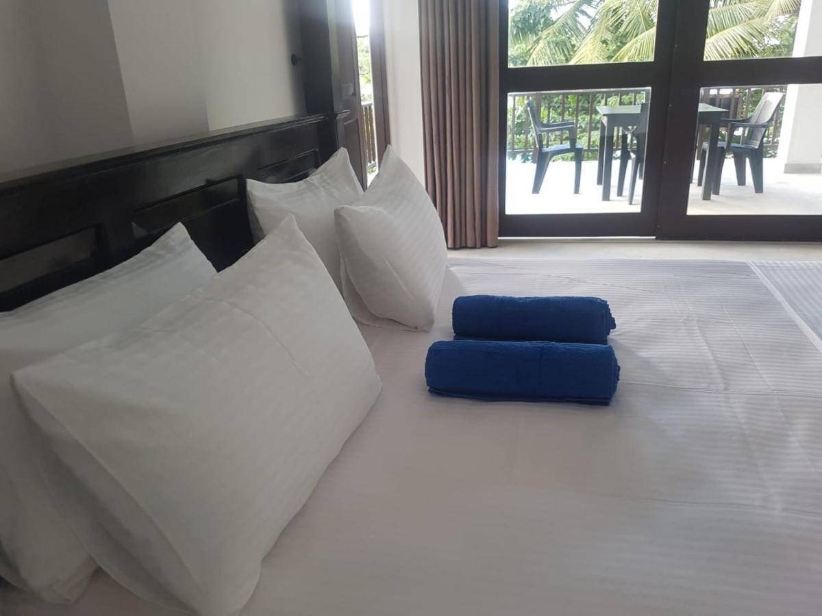 Waves Hiri Hotel Dikwella Luaran gambar