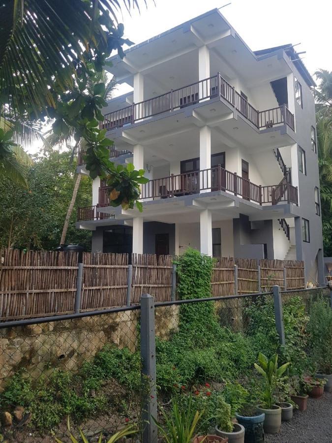 Waves Hiri Hotel Dikwella Luaran gambar