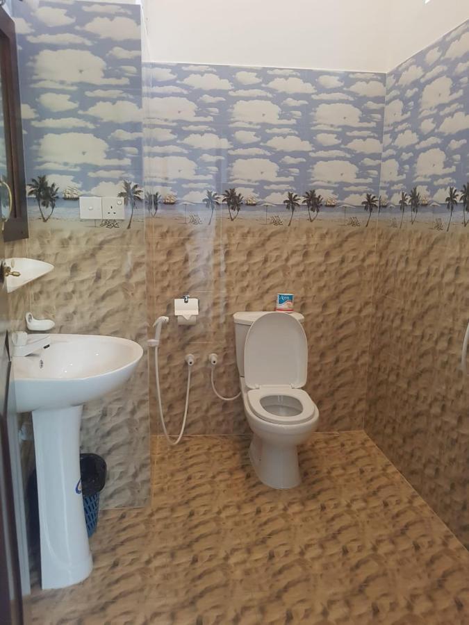 Waves Hiri Hotel Dikwella Luaran gambar