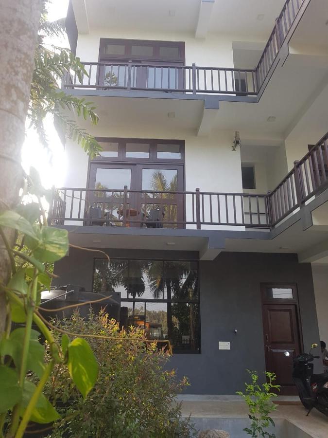 Waves Hiri Hotel Dikwella Luaran gambar