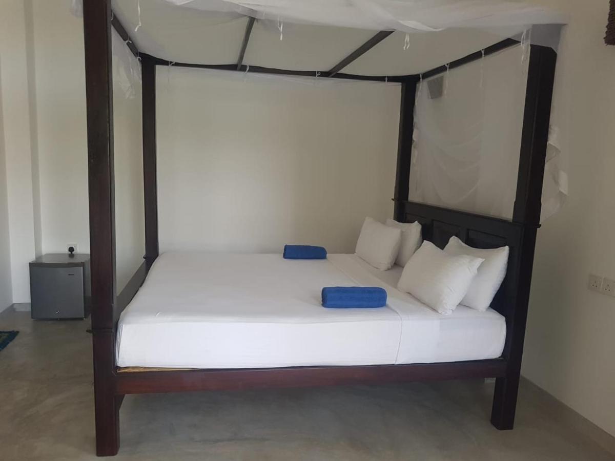 Waves Hiri Hotel Dikwella Luaran gambar
