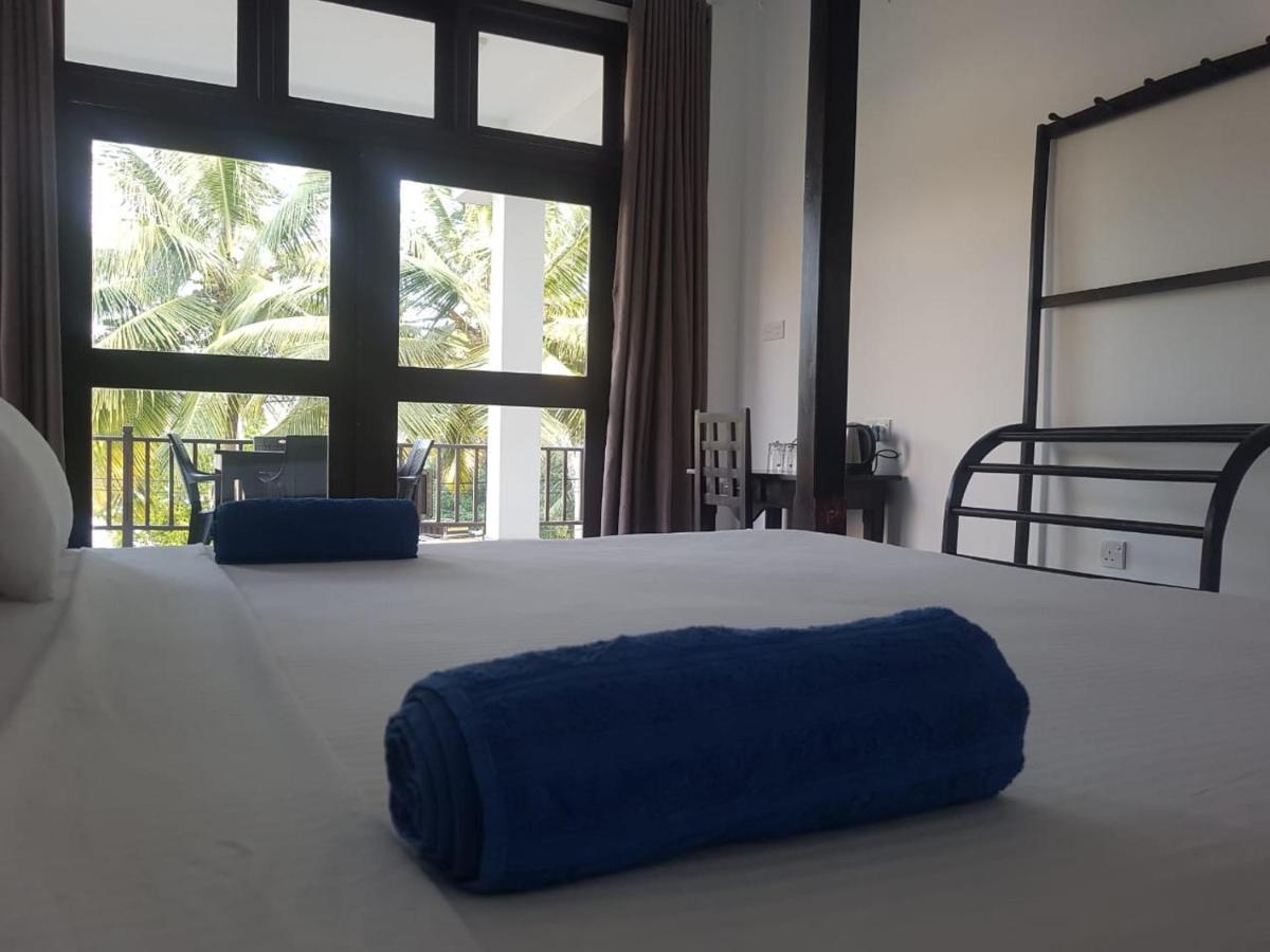 Waves Hiri Hotel Dikwella Luaran gambar