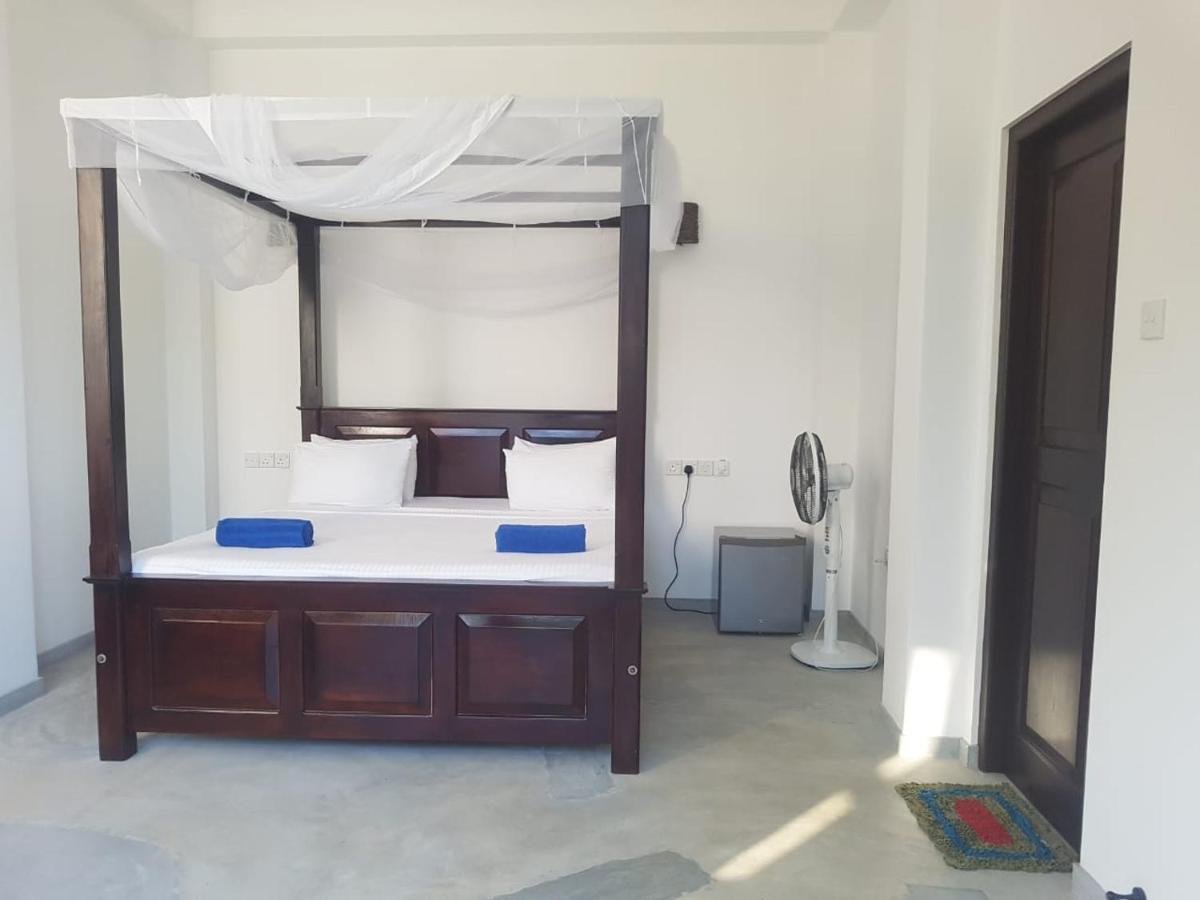 Waves Hiri Hotel Dikwella Luaran gambar