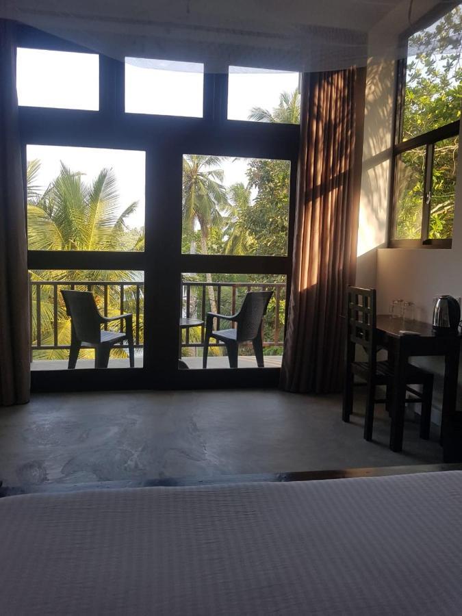 Waves Hiri Hotel Dikwella Luaran gambar