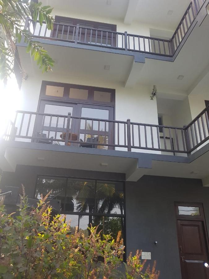 Waves Hiri Hotel Dikwella Luaran gambar